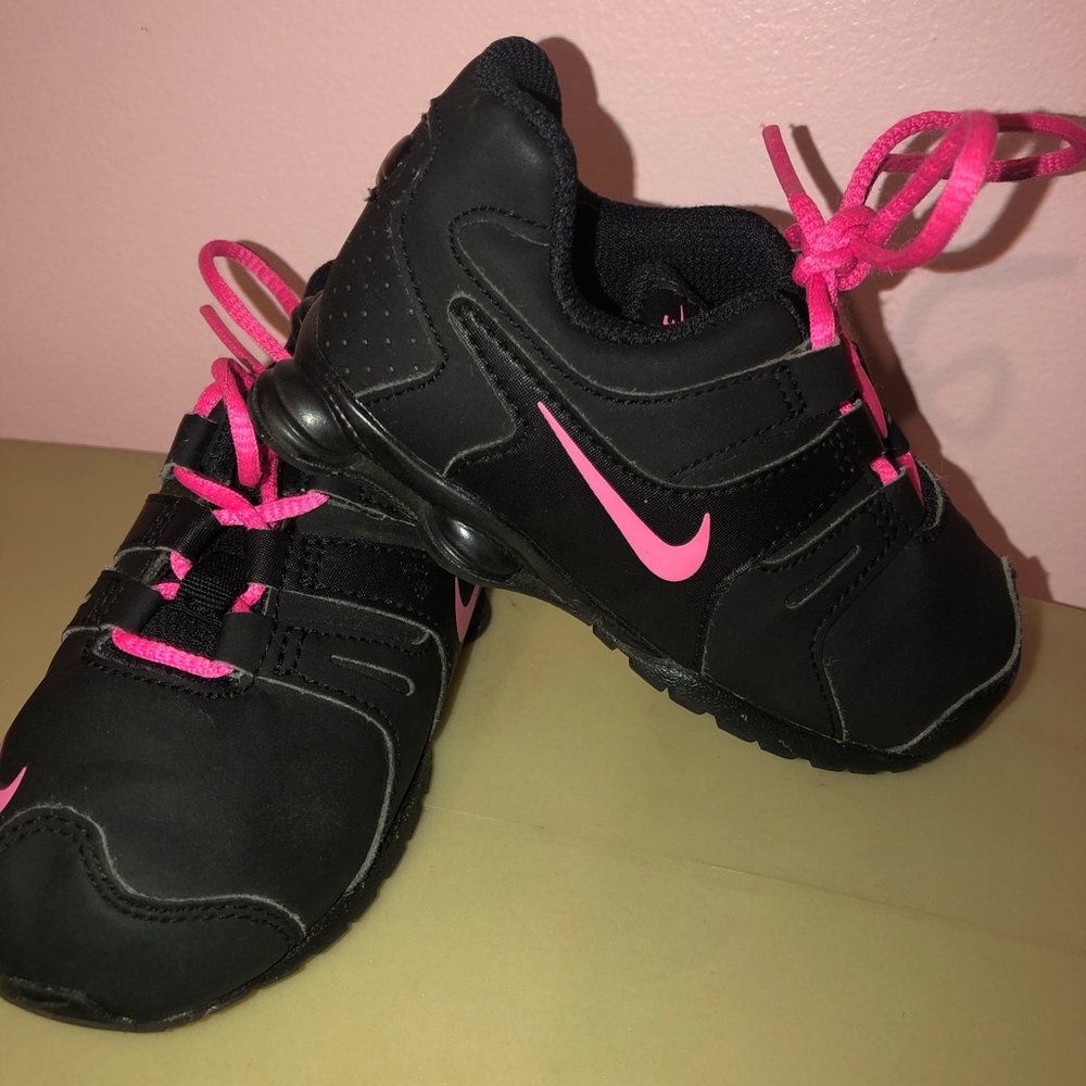 Toddler girl Nike shox 8c